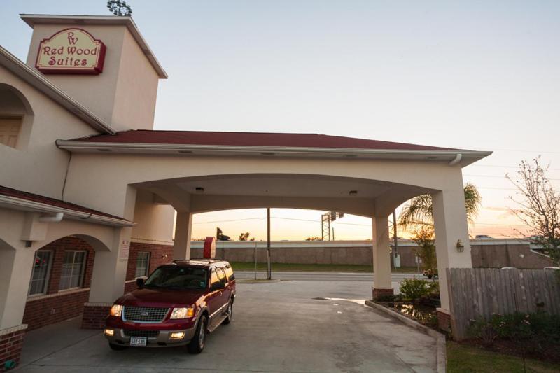 Redwoos Suites Missouri City Exterior photo